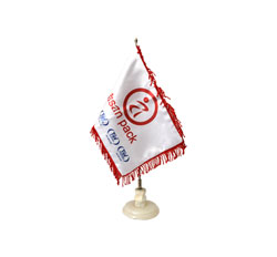 پرچم رومیزی
با قابلیت چاپ آرم به صورت  چاپ دیجیتال (چاپ عکس) بر روی پارچه ساتن سفید همراه با ریشه +پایه سنگ مرمر و میله استیل